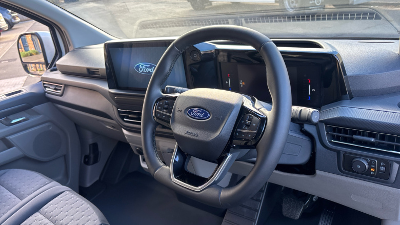 Ford Transit Custom E-320 L1 Rwd 100kW 65kWh H1 Van Limited Auto